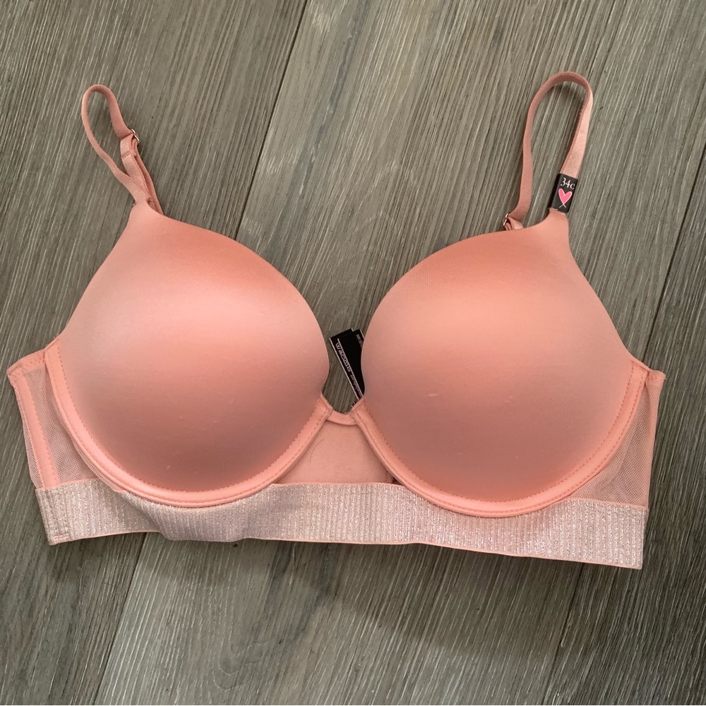 Victoria's Secret Peach Bra NWOT
